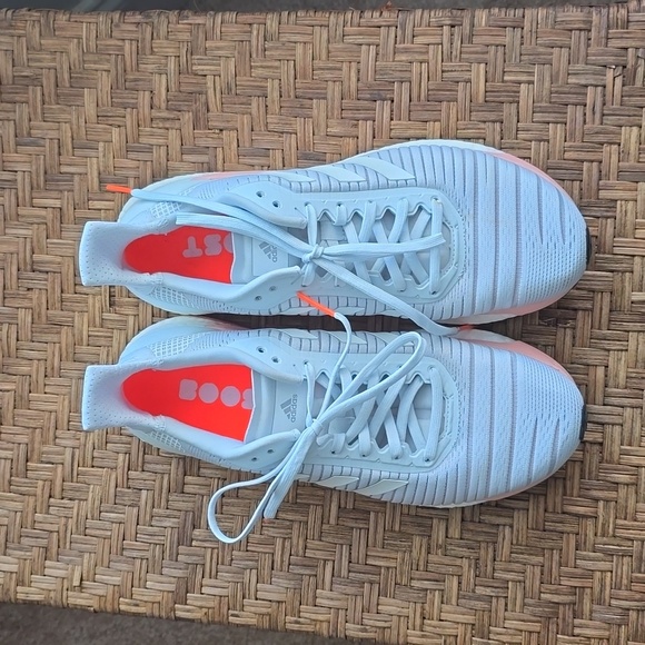 NWOT Adidas Boost Solar Guide - Picture 1 of 9